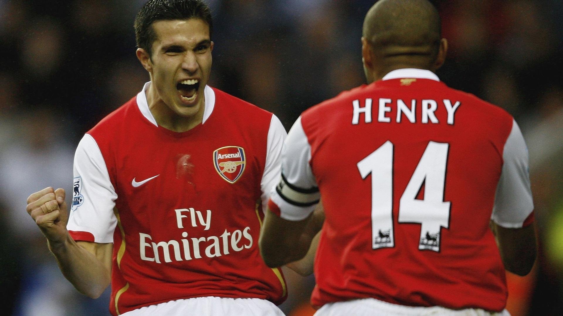 开云体育app-五大联赛主力中锋是否更依赖中场直塞输送，五大联赛前锋抢断